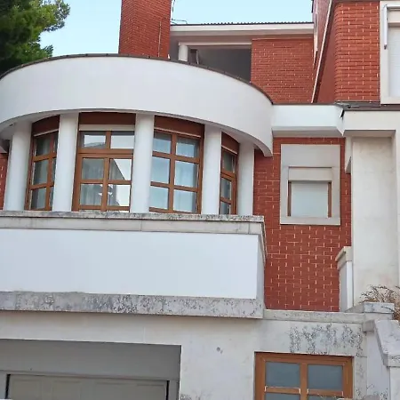 Bed & Breakfast Sarah By Aloumon Turizam
